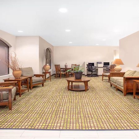 Cash Rewards Inn & Suites Розуел Екстериор снимка