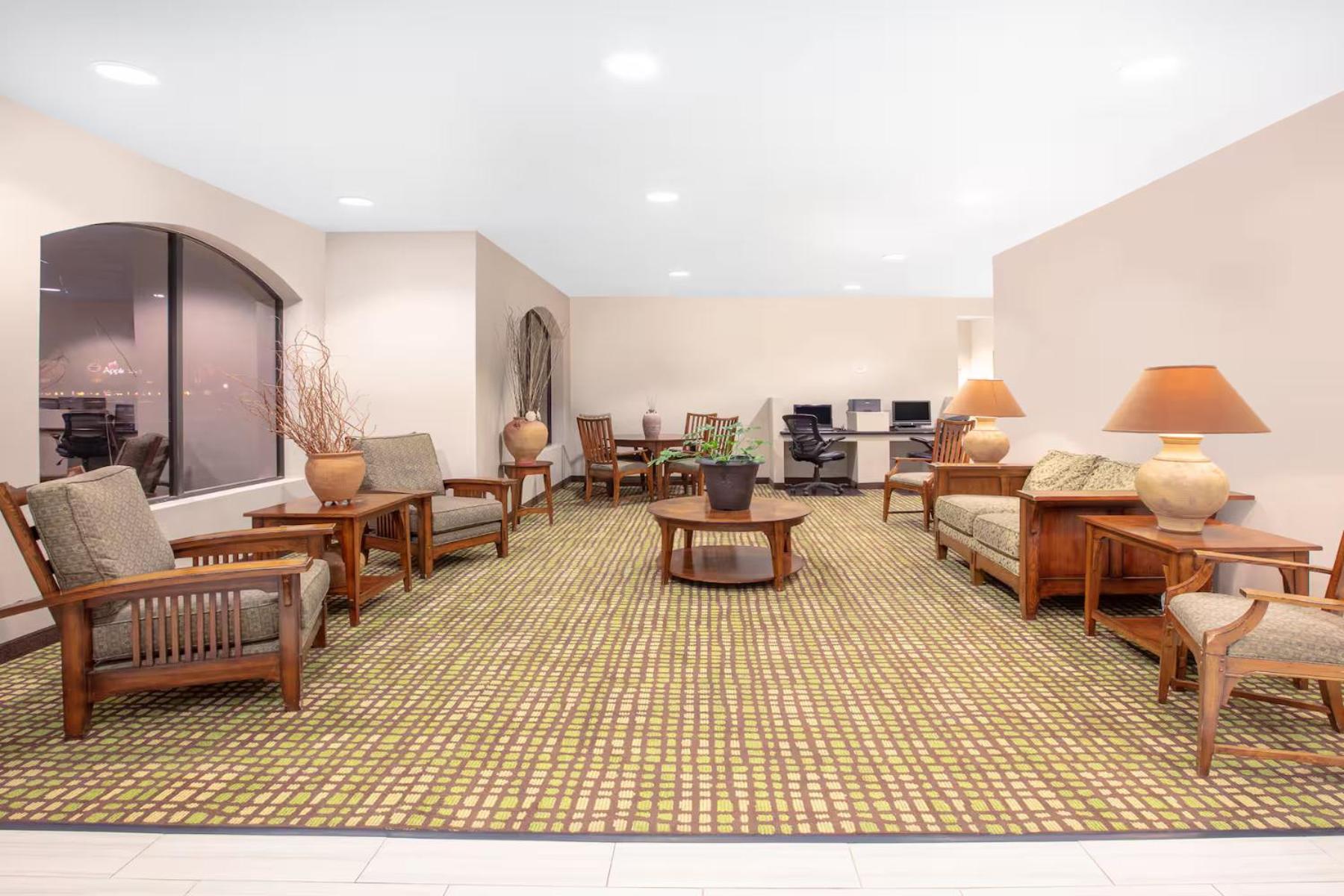 Cash Rewards Inn & Suites Розуел Екстериор снимка